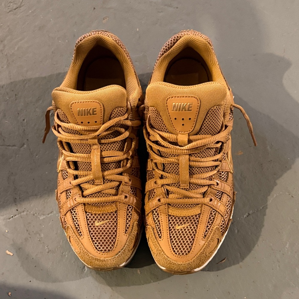 Nike Tan Mesh Sneakers